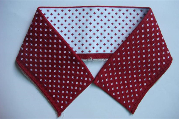 羅紋領(lǐng)和橫機(jī)領(lǐng)有什么區(qū)別？